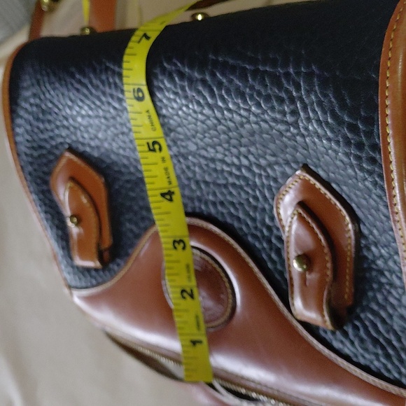 DOONEY AND BOURKE Chic Black and Tan Crossbody Bag - Picture 10 of 11